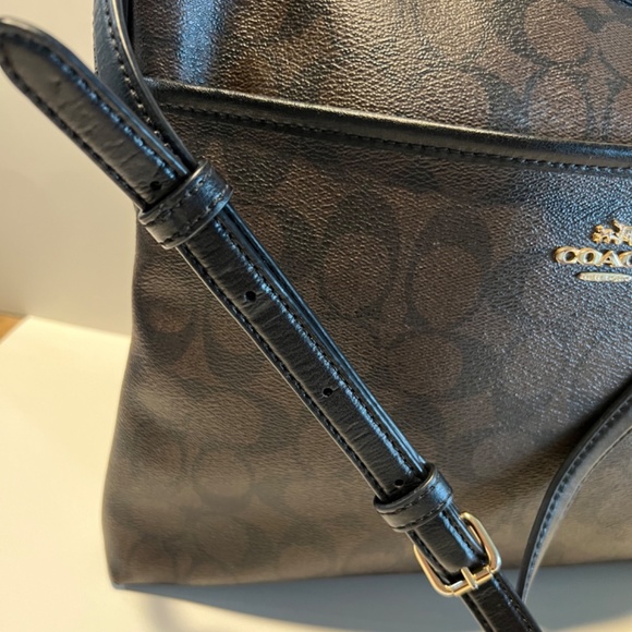 COPY - Coach File Crossbody Bag In Signature Print - Picture 2 of 10